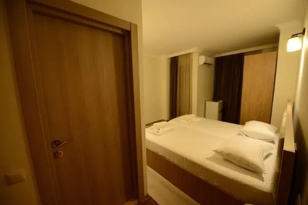Standard Tek Büyük veya İki Ayrı Yataklı Oda, Balkon