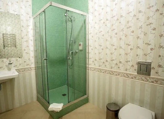 Superior Tek Büyük veya İki Ayrı Yataklı Oda