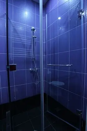 Deluxe Büyük Yataklı Tek Kişilik Oda, Avlu Manzaralı