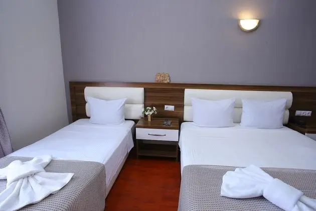 Deluxe Üç Kişilik Oda, Şehir Manzaralı