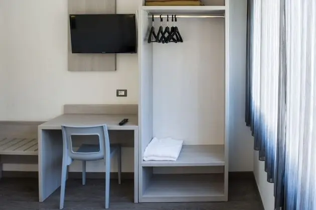 Classic Üç Kişilik Oda