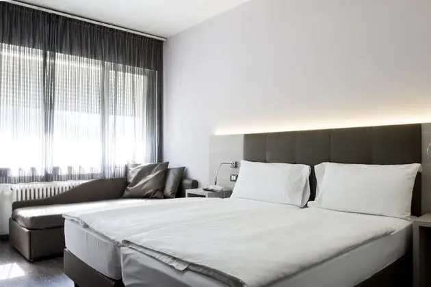 Classic Üç Kişilik Oda