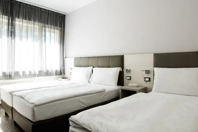 Classic Üç Kişilik Oda