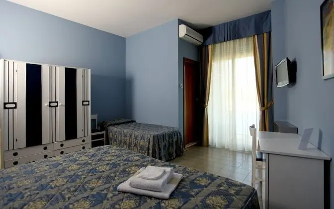 Üç Kişilik