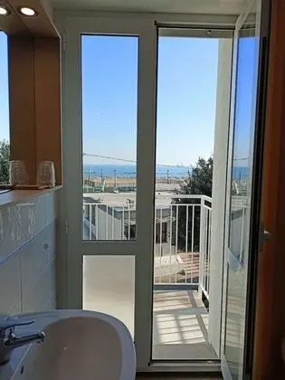 Tek Büyük Yataklı Oda, Deniz Manzaralı (Matrimoniale)