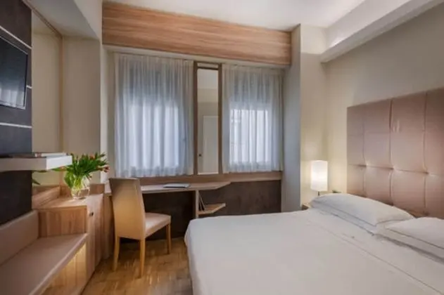 Standard Tek Büyük Yataklı Oda