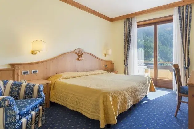 Tek Büyük veya İki Ayrı Yataklı Oda, Balkon (Dolomiti)