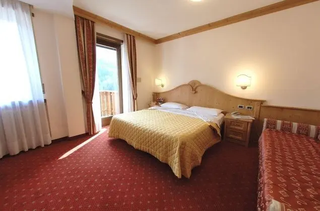 Tek Büyük veya İki Ayrı Yataklı Oda, Balkon (Dolomiti)