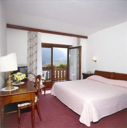 Tek Büyük veya İki Ayrı Yataklı Oda, Balkon, Şehir Manzaralı (Gioia)