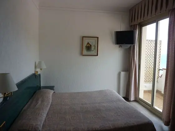 Economy Tek Büyük veya İki Ayrı Yataklı Oda