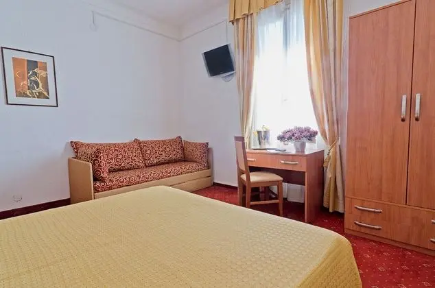 Economy Tek Büyük veya İki Ayrı Yataklı Oda