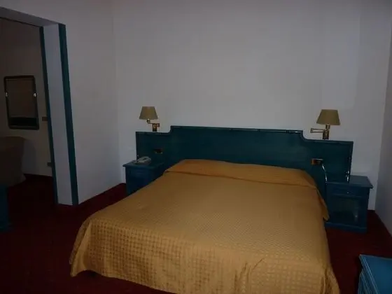 Economy Tek Büyük veya İki Ayrı Yataklı Oda