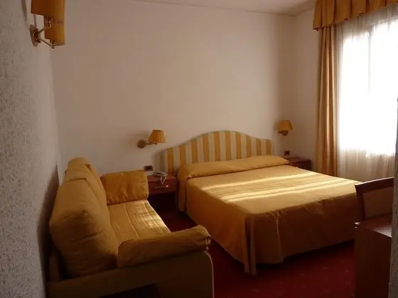 Superior Tek Büyük Yataklı Oda