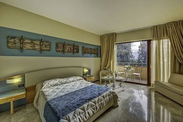 Tek Büyük Yataklı Oda, Ek Bina (Palazzo Santa Caterina)