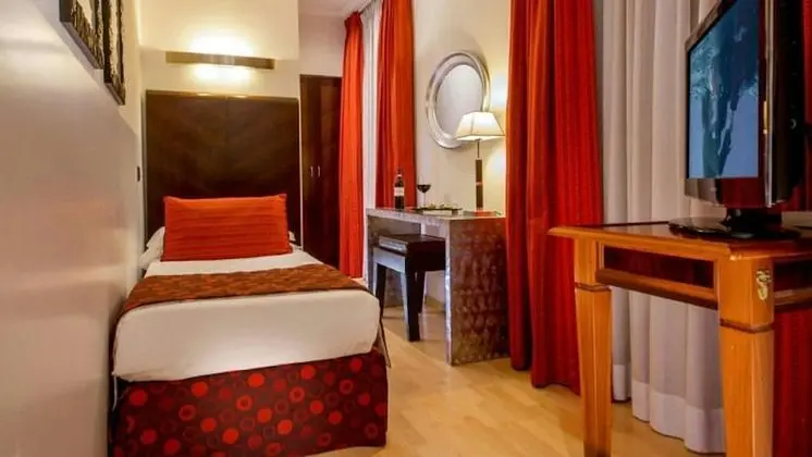 City Tek Kişilik Oda