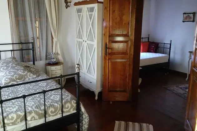 Deluxe triple room-1