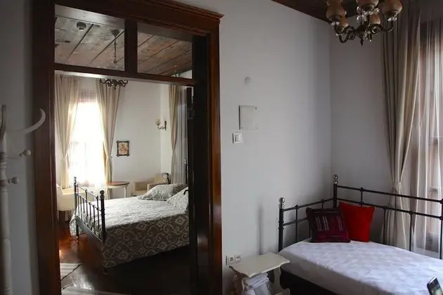 Deluxe triple room-1