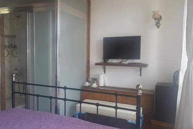 Deluxe triple room-1