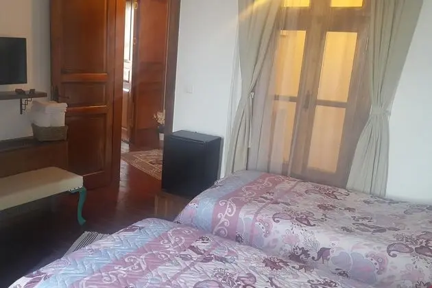 Deluxe triple room-1