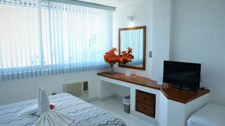 Standard Room, Street View