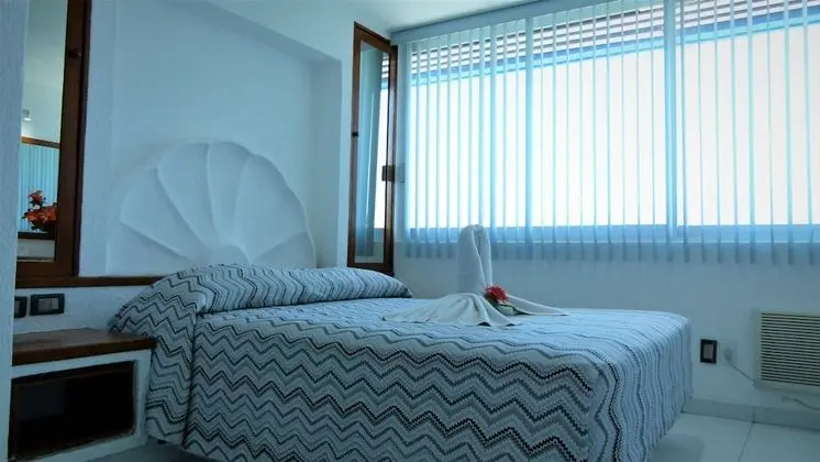 Standard Room, Street View