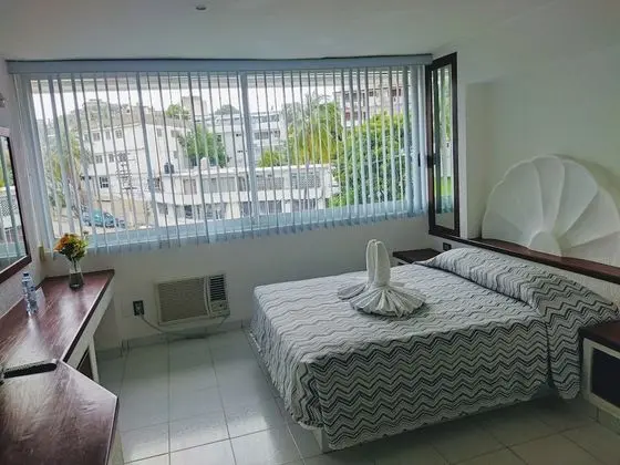 Standard Room, Street View