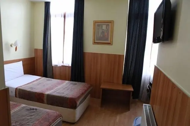 İki Ayrı Yataklı Oda