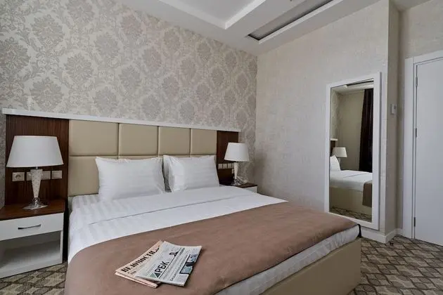 Business Tek Büyük Yataklı Oda