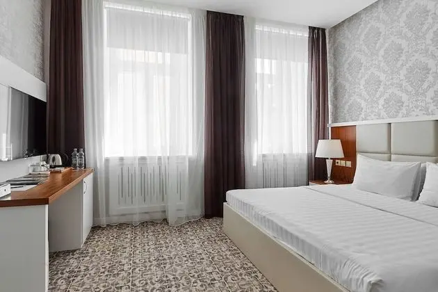 Business Tek Büyük Yataklı Oda