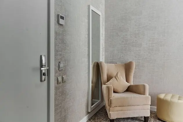 Business Tek Büyük Yataklı Oda