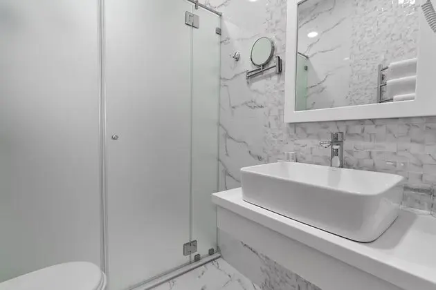 Business Tek Büyük Yataklı Oda