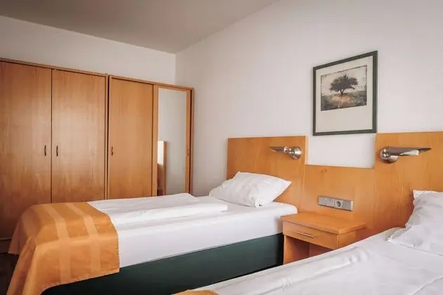 Comfort Tek Büyük veya İki Ayrı Yataklı Oda