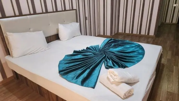 Basic Tek Büyük Yataklı Oda