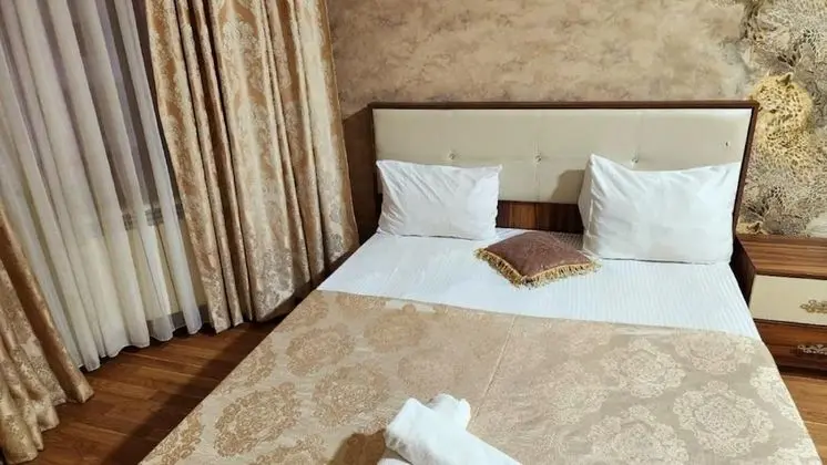 Basic Tek Büyük Yataklı Oda
