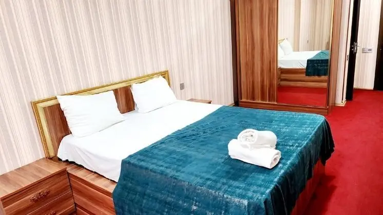 Basic Tek Büyük Yataklı Oda