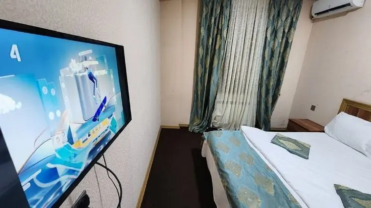 Basic Tek Büyük Yataklı Oda