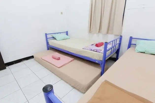 Ortak Ranzalı Oda, Karma Ranzalı Oda
