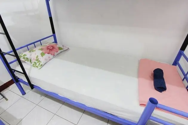 Ortak Ranzalı Oda, Sadece kadınlar için