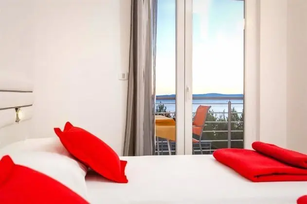 Donkey. Sea View Apartment with Panoramic Balcony