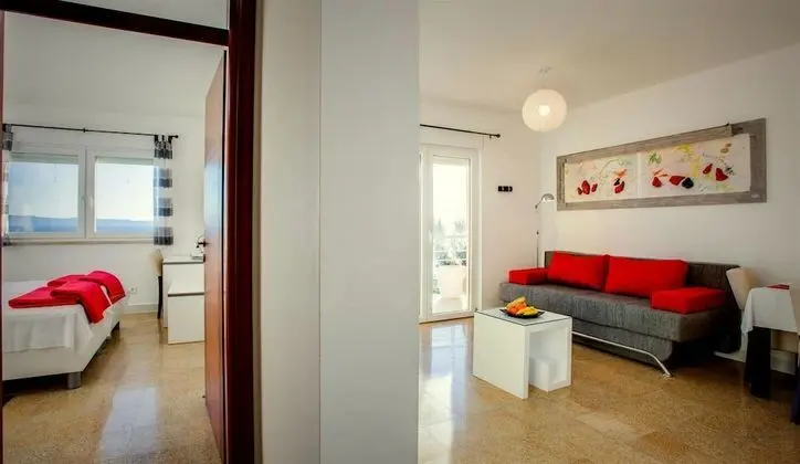 Donkey. Sea View Apartment with Panoramic Balcony