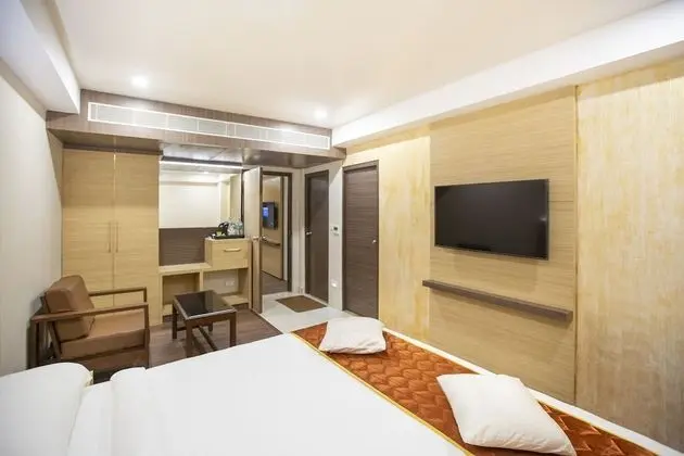 Luxury Oda
