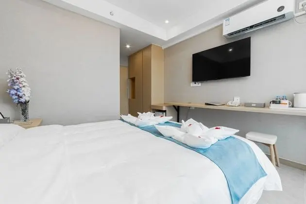 Standard Tek Büyük Yataklı Oda, Balkon, Şehir Manzaralı