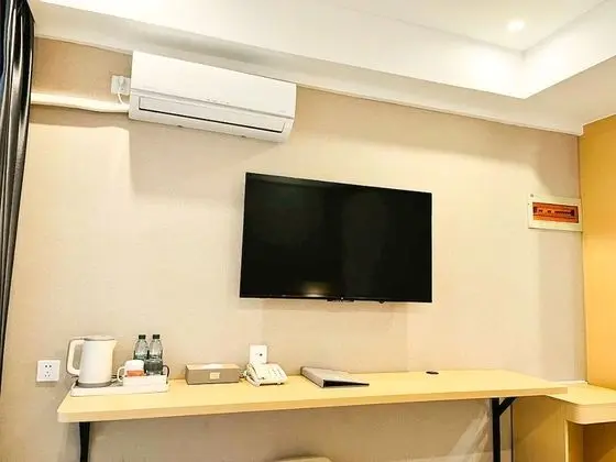 Standard Tek Büyük Yataklı Oda, Balkon, Şehir Manzaralı