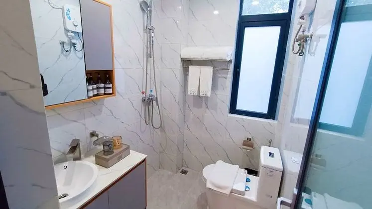 Standard Tek Büyük Yataklı Oda, Balkon, Şehir Manzaralı