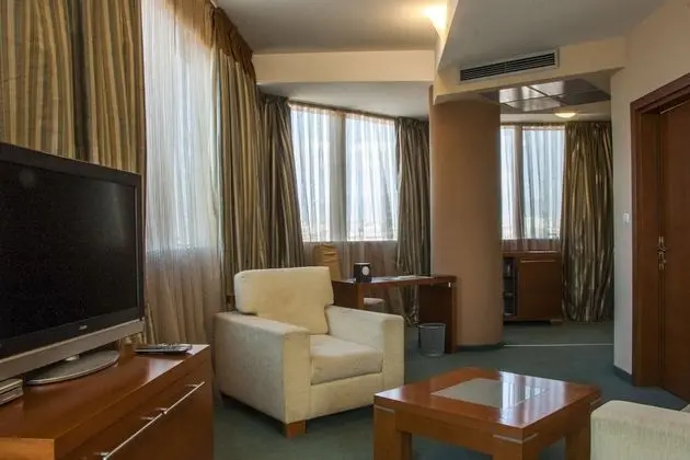Junior Süit, Şehir Manzaralı