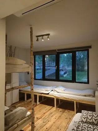 Basic Ortak Ranzalı Oda (1 Single Bed)