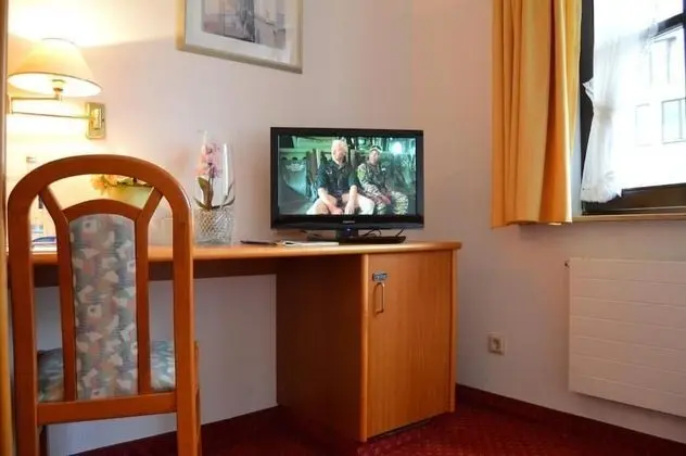 Family Tek Büyük Yataklı Oda