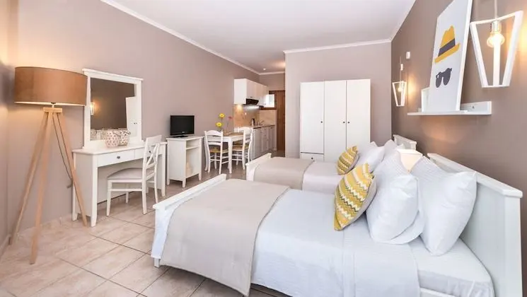 Deluxe Double Room  (2nd / 3rd floor)