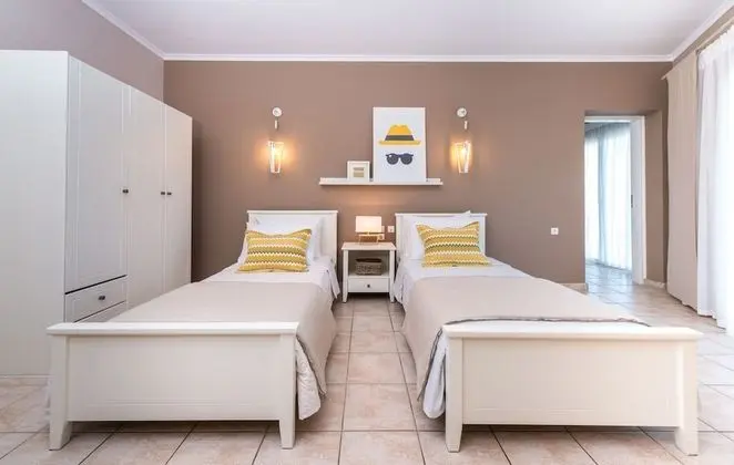 Deluxe Suite, 2 Bedrooms, Sea View  (2nd / 3rd floor)