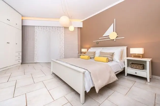 Deluxe Suite, 2 Bedrooms, Sea View  (2nd / 3rd floor)
